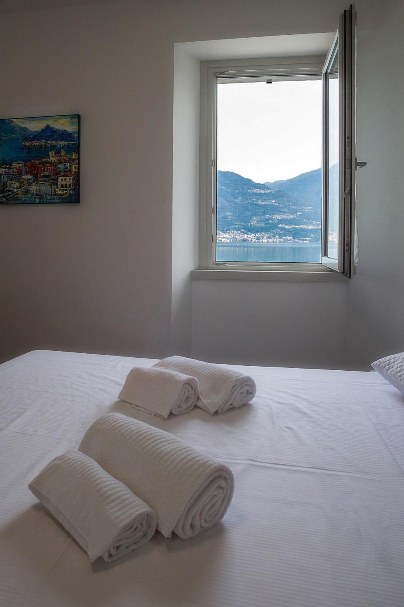 Lakefront Home Residenza Il Gallo In Riva Al Lago Pisogne Zewnętrze zdjęcie