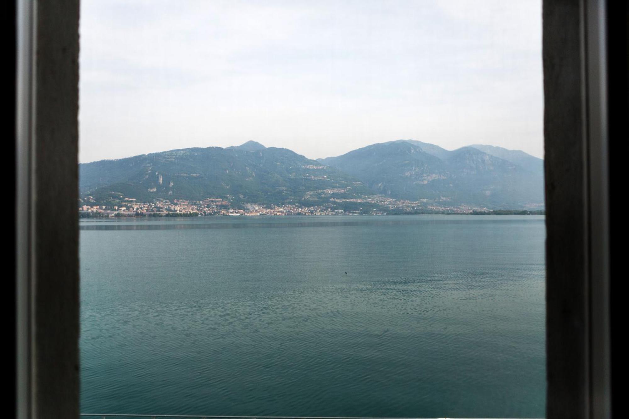 Lakefront Home Residenza Il Gallo In Riva Al Lago Pisogne Zewnętrze zdjęcie